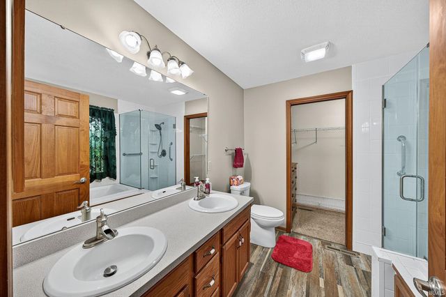 54441 White Tail Drive, Mishawaka, IN 46545