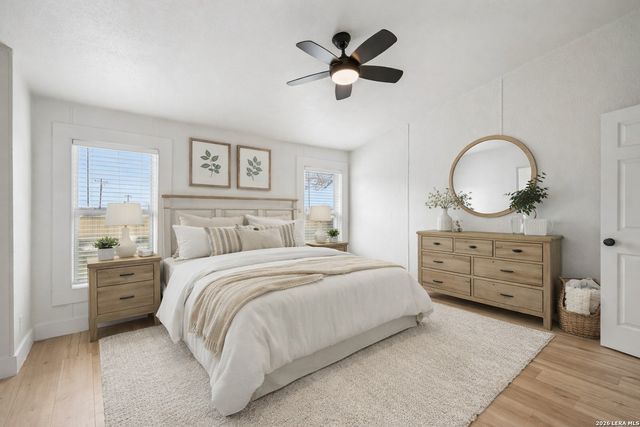 101 Natchez, Poth, TX 78147