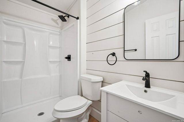 101 Natchez, Poth, TX 78147