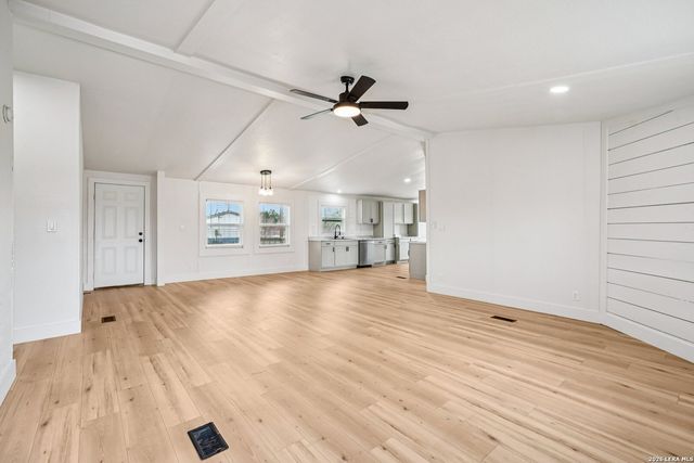 101 Natchez, Poth, TX 78147