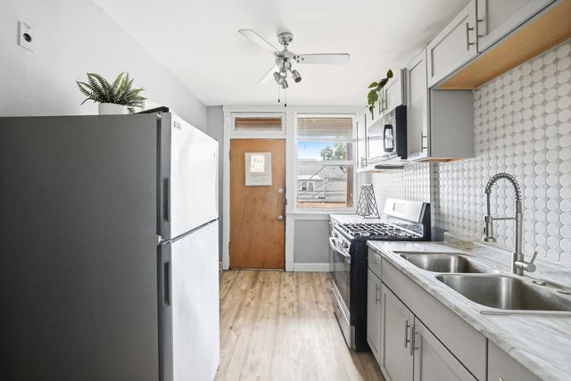17 Garfield Street, Oak Park, IL 60304
