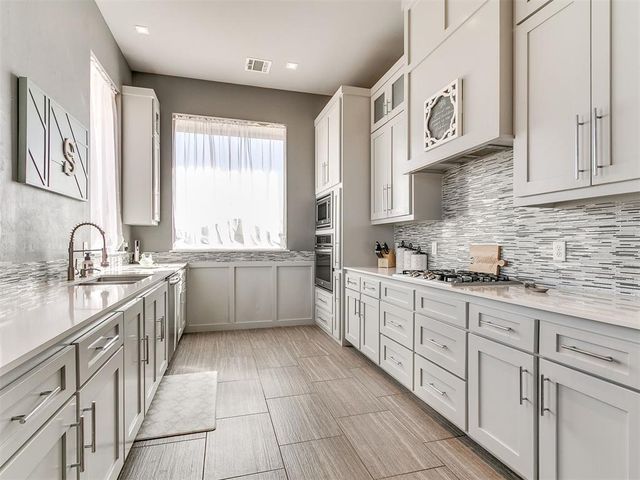 4849 Hillcrest Lane, Edmond, OK 73025