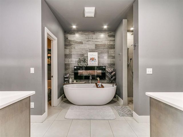 4849 Hillcrest Lane, Edmond, OK 73025