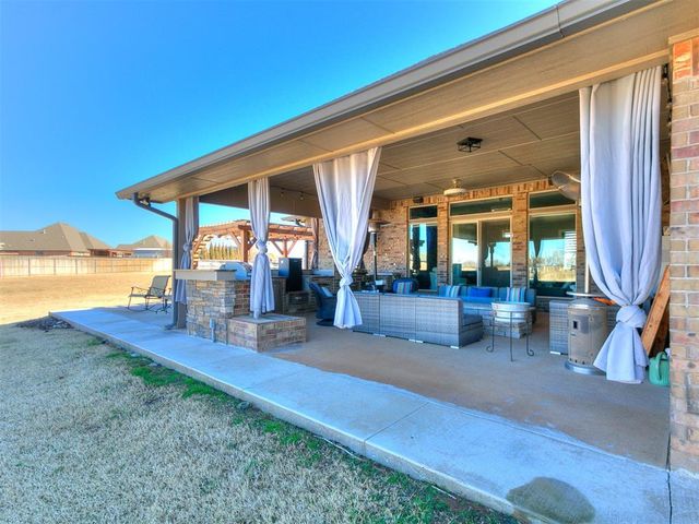 4849 Hillcrest Lane, Edmond, OK 73025