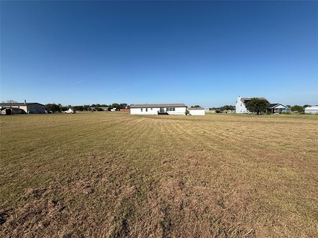 835 Private Road 4732, Rhome, TX 76078