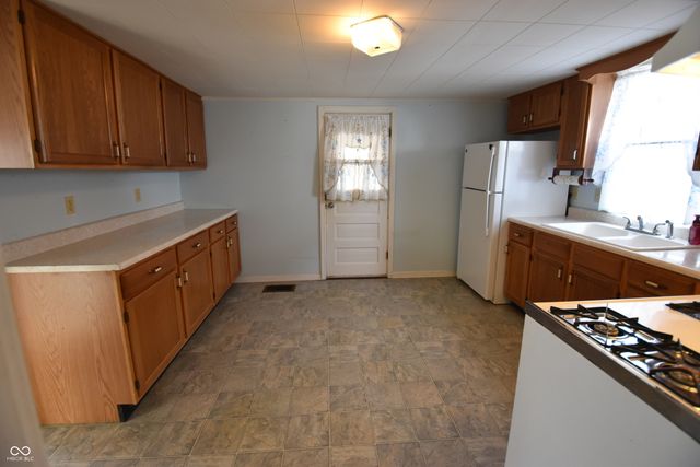 502 S State Street, Greenfield, IN 46140