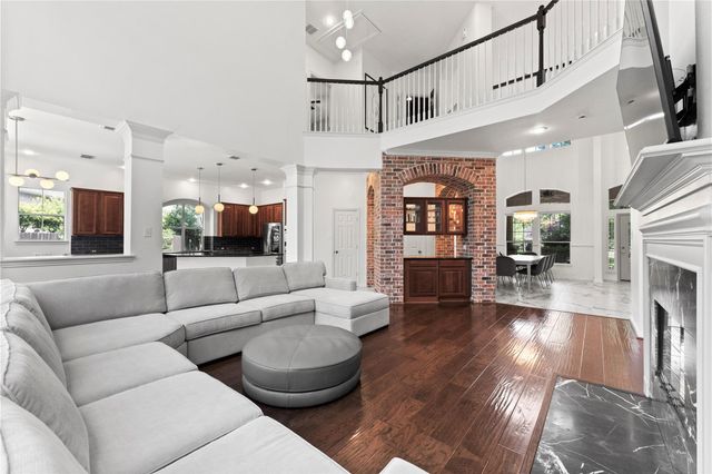 18 Degas Park, The Woodlands, TX 77382