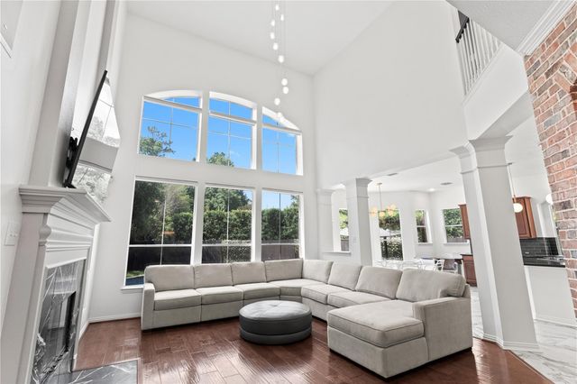 18 Degas Park, The Woodlands, TX 77382