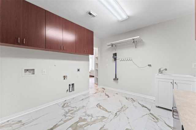 18 Degas Park, The Woodlands, TX 77382