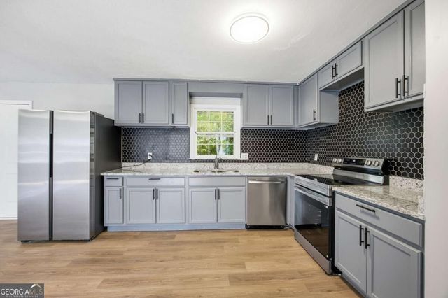 4307 Parkview Drive, Lithia Springs, GA 30122