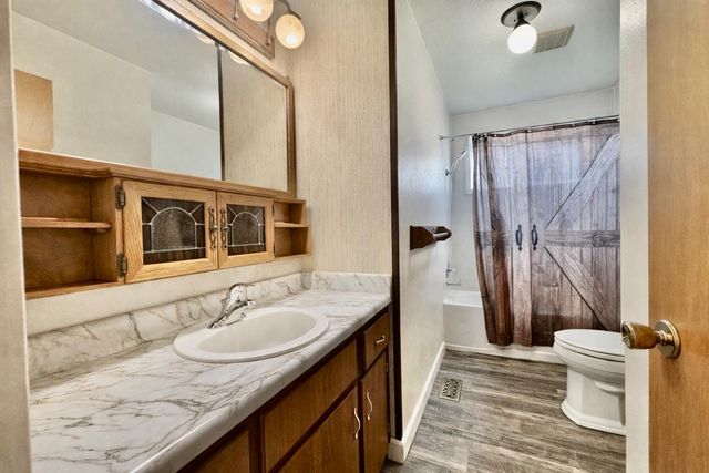 1039 El Margarita Rd, Yuba City, CA 95993