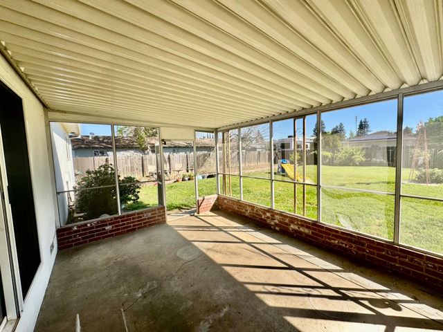 1039 El Margarita Rd, Yuba City, CA 95993