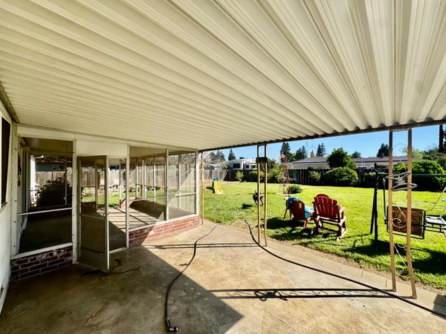 1039 El Margarita Rd, Yuba City, CA 95993