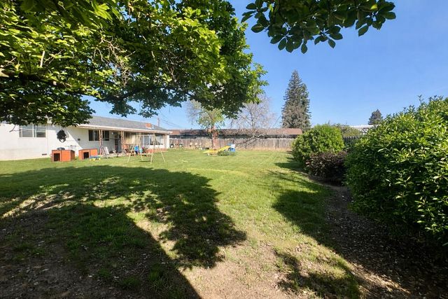 1039 El Margarita Rd, Yuba City, CA 95993