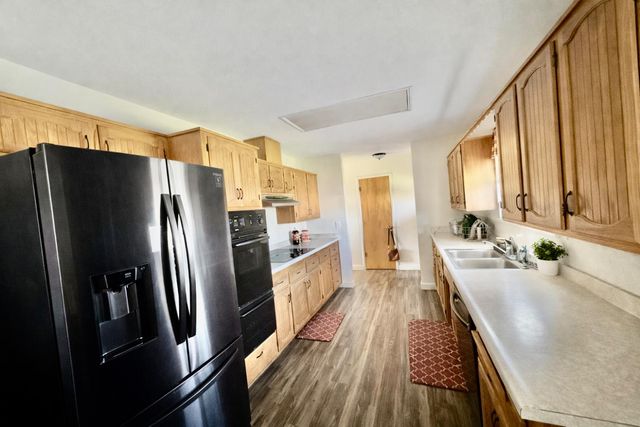 1039 El Margarita Rd, Yuba City, CA 95993