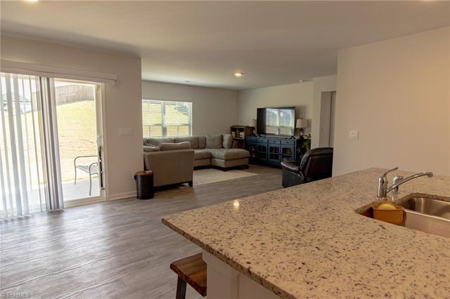 116 Green Mallard Way, Mayodan, NC 27027