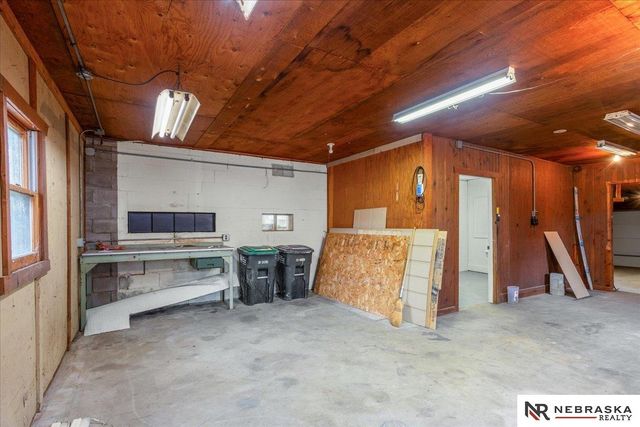 2024 S 165th Street, Omaha, NE 68130