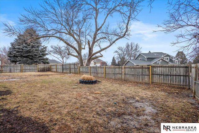 2024 S 165th Street, Omaha, NE 68130