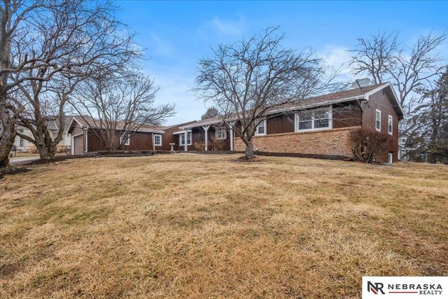 2024 S 165th Street, Omaha, NE 68130