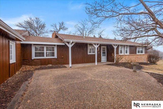 2024 S 165th Street, Omaha, NE 68130