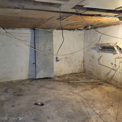 11102 Lardet Avenue, Cleveland, OH 44104