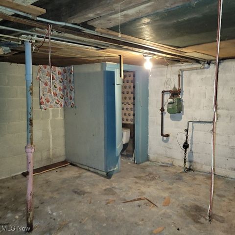 11102 Lardet Avenue, Cleveland, OH 44104