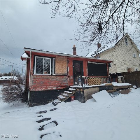 11102 Lardet Avenue, Cleveland, OH 44104