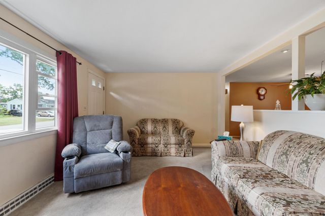 13 Asbury Street, Salem, NH 03079