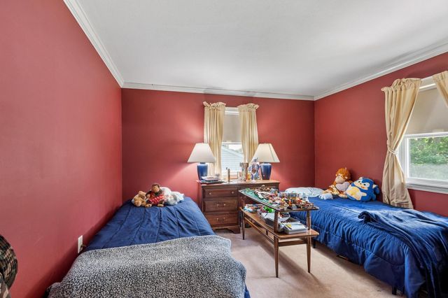 13 Asbury Street, Salem, NH 03079