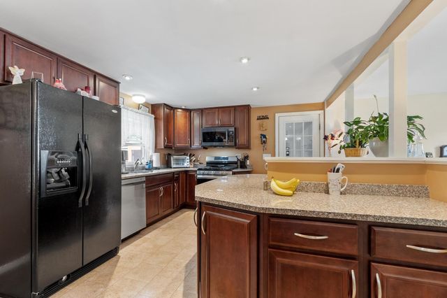 13 Asbury Street, Salem, NH 03079