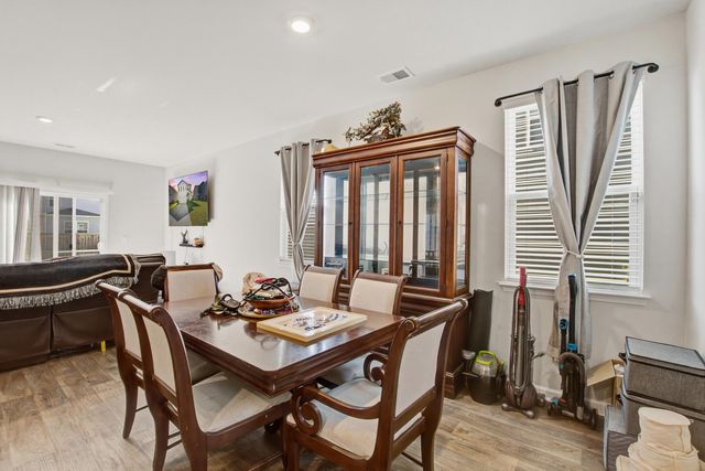 128 Holly Leaf Lane, Summerville, SC 29486