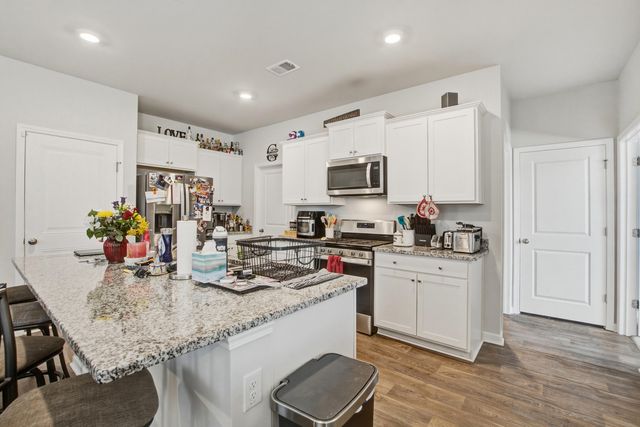 128 Holly Leaf Lane, Summerville, SC 29486