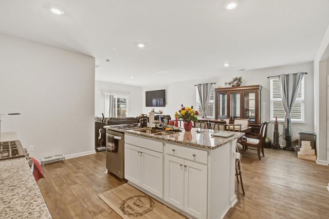 128 Holly Leaf Lane, Summerville, SC 29486