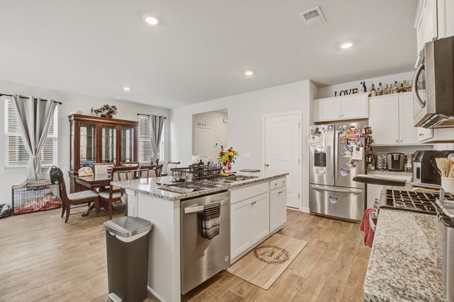 128 Holly Leaf Lane, Summerville, SC 29486