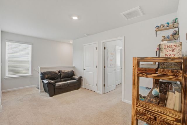 128 Holly Leaf Lane, Summerville, SC 29486