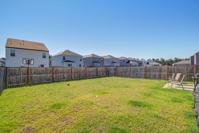 128 Holly Leaf Lane, Summerville, SC 29486