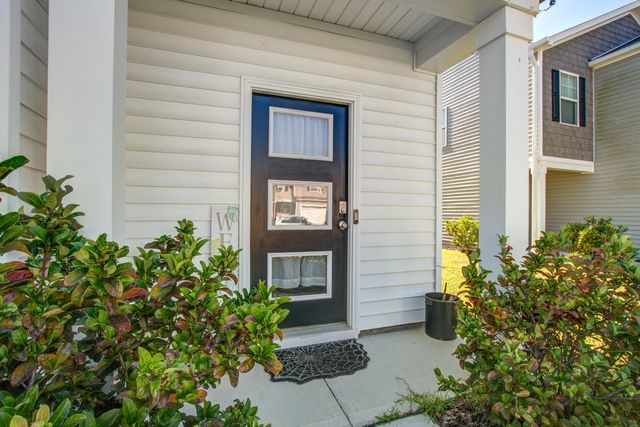 128 Holly Leaf Lane, Summerville, SC 29486