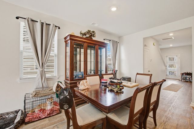 128 Holly Leaf Lane, Summerville, SC 29486