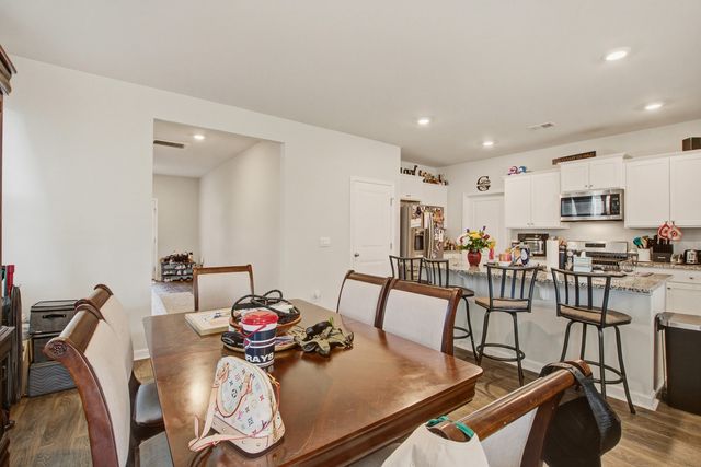 128 Holly Leaf Lane, Summerville, SC 29486