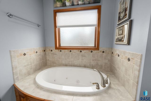 4405 E Aster Cir Circle, Sioux Falls, SD 57103