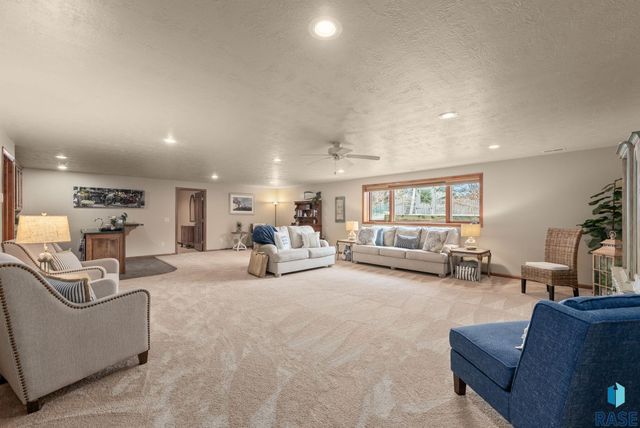 4405 E Aster Cir Circle, Sioux Falls, SD 57103