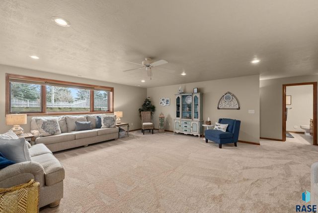 4405 E Aster Cir Circle, Sioux Falls, SD 57103