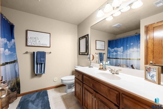 4405 E Aster Cir Circle, Sioux Falls, SD 57103