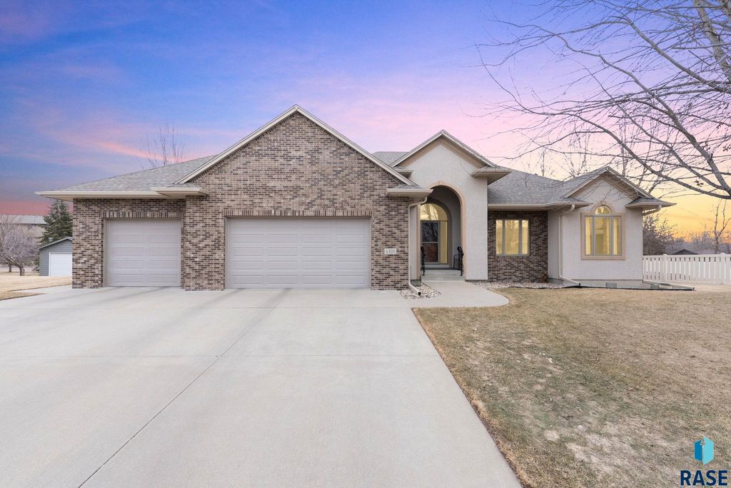4405 E Aster Cir Circle, Sioux Falls, SD 57103