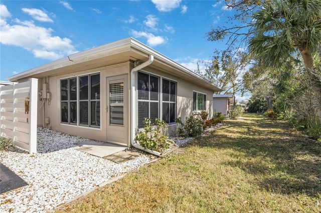 60 STRATHMORE BOULEVARD 60, Sarasota, FL 34233