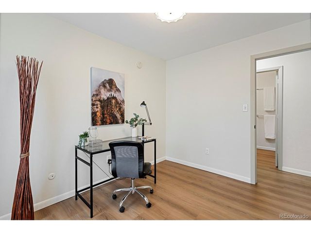 9537 Grandview Ave, Arvada, CO 80002