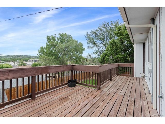 9537 Grandview Ave, Arvada, CO 80002
