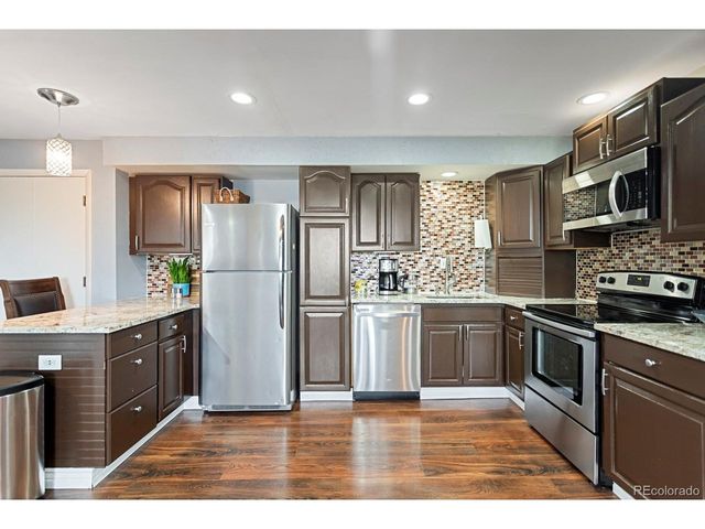 9537 Grandview Ave, Arvada, CO 80002