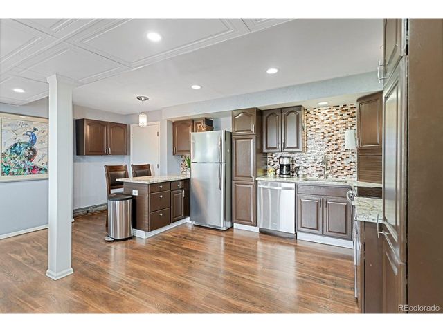 9537 Grandview Ave, Arvada, CO 80002