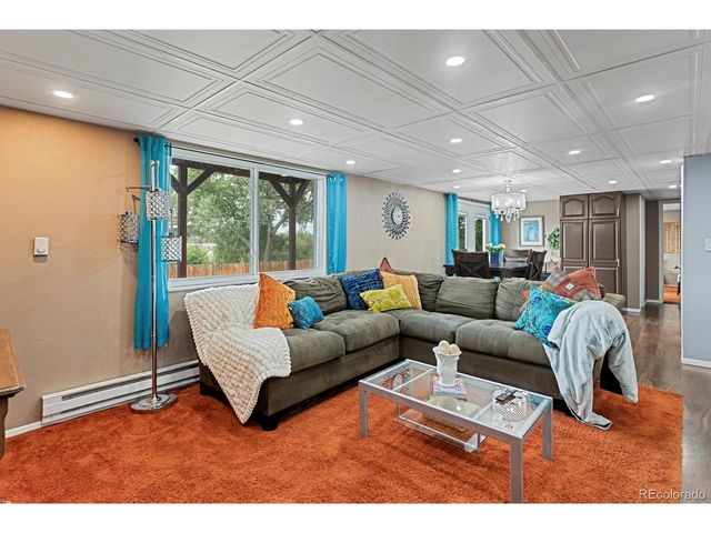 9537 Grandview Ave, Arvada, CO 80002